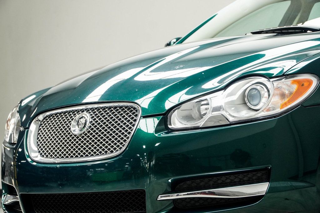 2009 Jaguar XF Premium Luxury photo 2