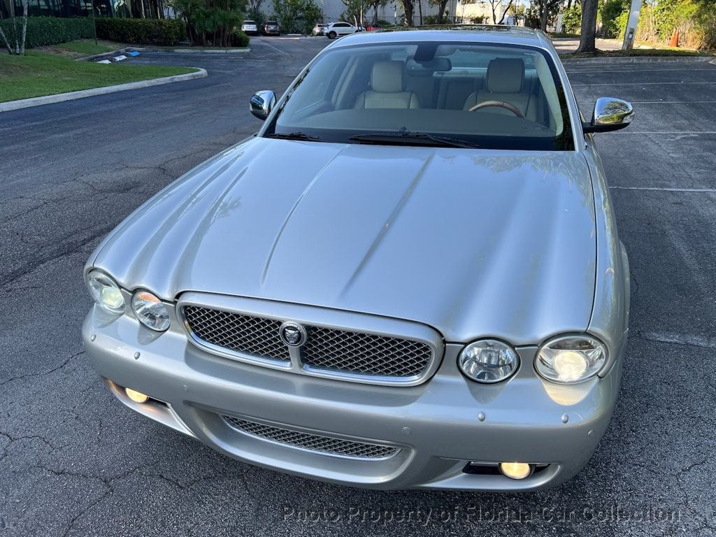 2009 Jaguar XJ Vanden Plas Sedan - 22402294 - 15