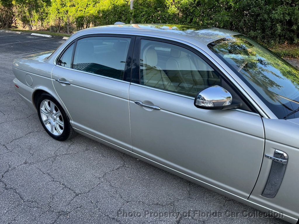 2009 Jaguar XJ Vanden Plas Sedan - 22402294 - 28