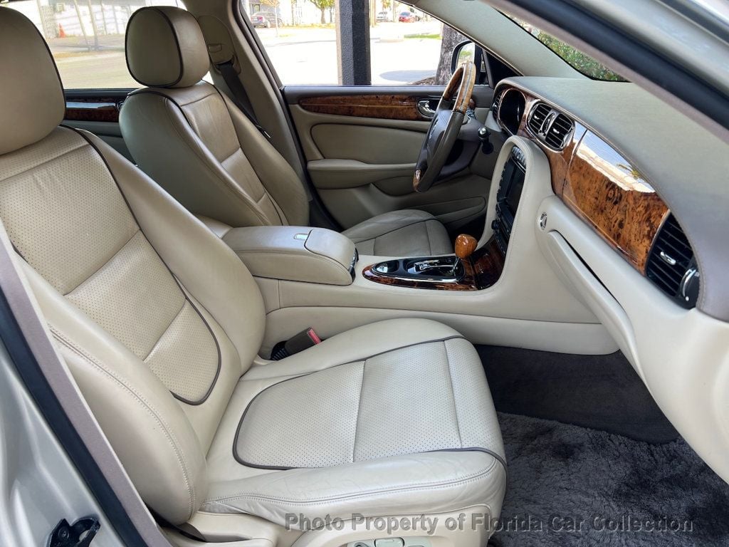 2009 Jaguar XJ Vanden Plas Sedan - 22402294 - 48