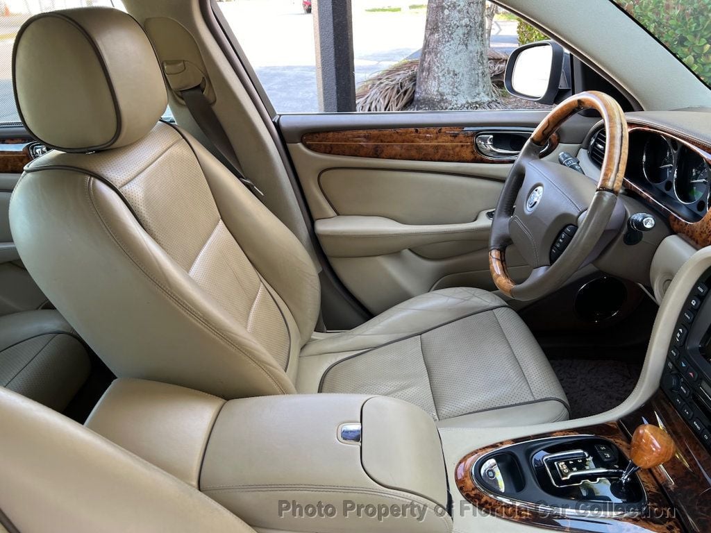 2009 Jaguar XJ Vanden Plas Sedan - 22402294 - 49