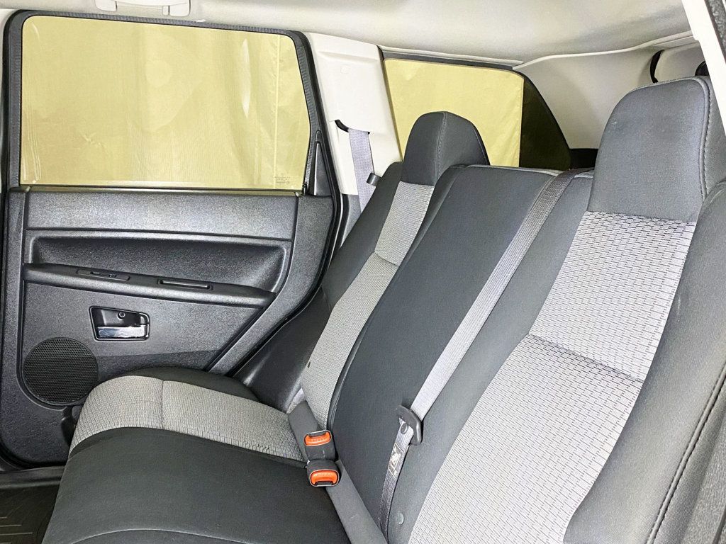 2009 Jeep Grand Cherokee Laredo - 22981608 - 49