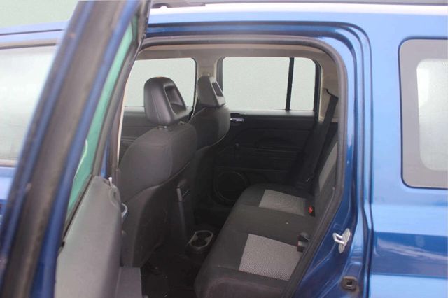 2009 Jeep Patriot FWD 4dr Sport - 22999320 - 6