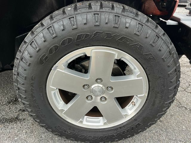 2009 Jeep Wrangler 2-Door Sahara 4x4 Auto Convertible Garage Kept RUST FREE JK - 23000101 - 17