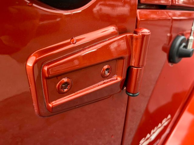 2009 Jeep Wrangler 2-Door Sahara 4x4 Auto Convertible Garage Kept RUST FREE JK - 23000101 - 21