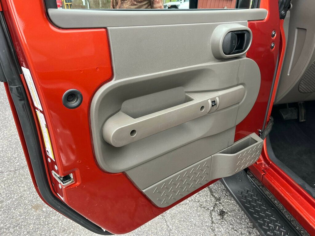 2009 Jeep Wrangler 2-Door Sahara 4x4 Auto Convertible Garage Kept RUST FREE JK - 23000101 - 31