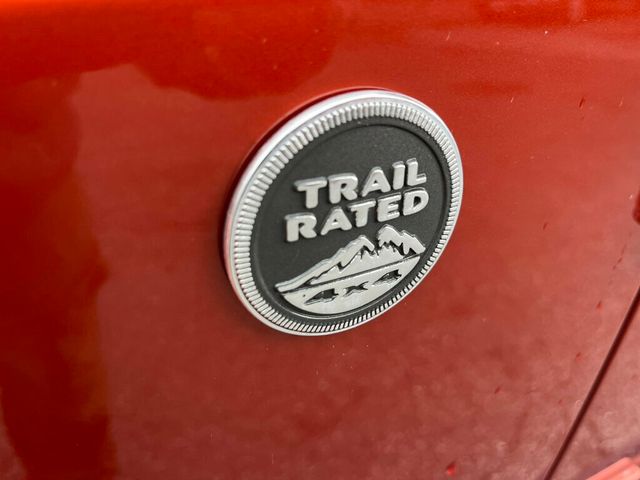 2009 Jeep Wrangler 2-Door Sahara 4x4 Auto Convertible Garage Kept RUST FREE JK - 23000101 - 8