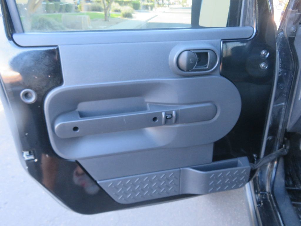 2009 Jeep Wrangler Unlimited 1OWNER LOW MILES 6SPEED MANUAL TRANNY HARDTOP 4X4 EXTRA CLEAN  - 22981284 - 14