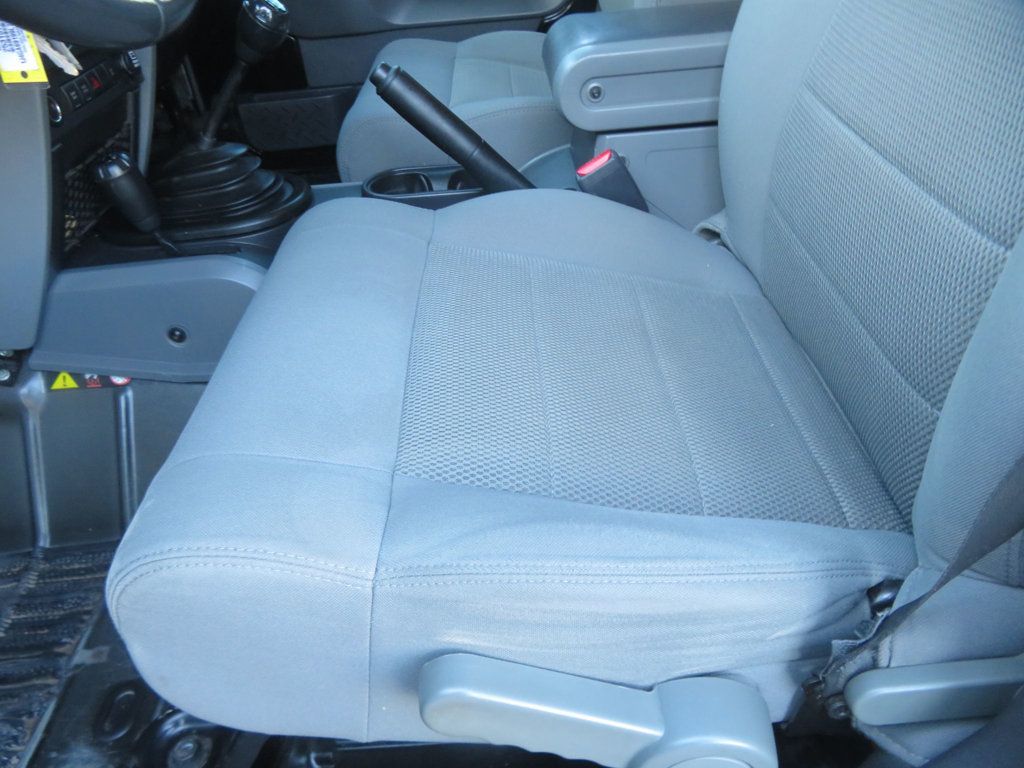 2009 Jeep Wrangler Unlimited 1OWNER LOW MILES 6SPEED MANUAL TRANNY HARDTOP 4X4 EXTRA CLEAN  - 22981284 - 17