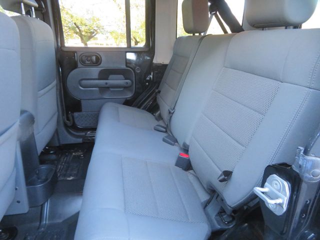 2009 Jeep Wrangler Unlimited 1OWNER LOW MILES 6SPEED MANUAL TRANNY HARDTOP 4X4 EXTRA CLEAN  - 22981284 - 23