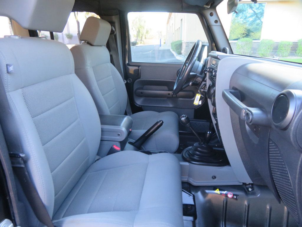 2009 Jeep Wrangler Unlimited 1OWNER LOW MILES 6SPEED MANUAL TRANNY HARDTOP 4X4 EXTRA CLEAN  - 22981284 - 31