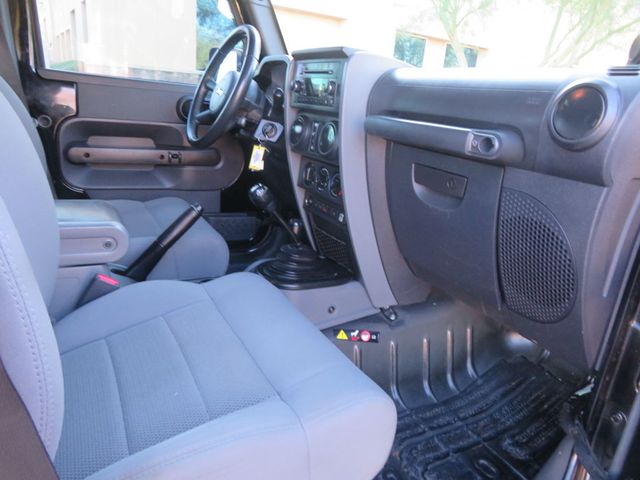 2009 Jeep Wrangler Unlimited 1OWNER LOW MILES 6SPEED MANUAL TRANNY HARDTOP 4X4 EXTRA CLEAN  - 22981284 - 32