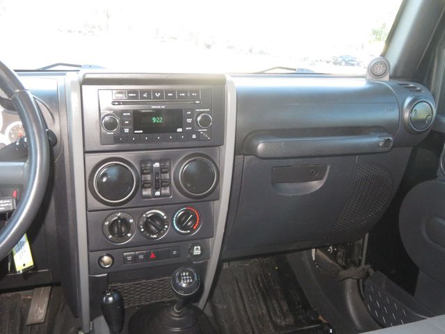 2009 Jeep Wrangler Unlimited 1OWNER LOW MILES 6SPEED MANUAL TRANNY HARDTOP 4X4 EXTRA CLEAN  - 22981284 - 34