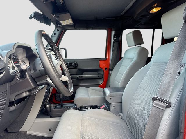 2009 Jeep Wrangler Unlimited 4WD 4dr Sahara - 22936445 - 11