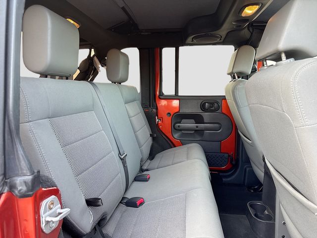 2009 Jeep Wrangler Unlimited 4WD 4dr Sahara - 22936445 - 15