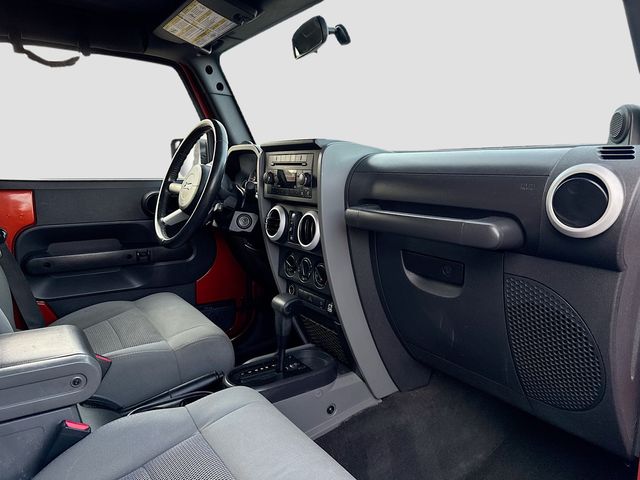 2009 Jeep Wrangler Unlimited 4WD 4dr Sahara - 22936445 - 16