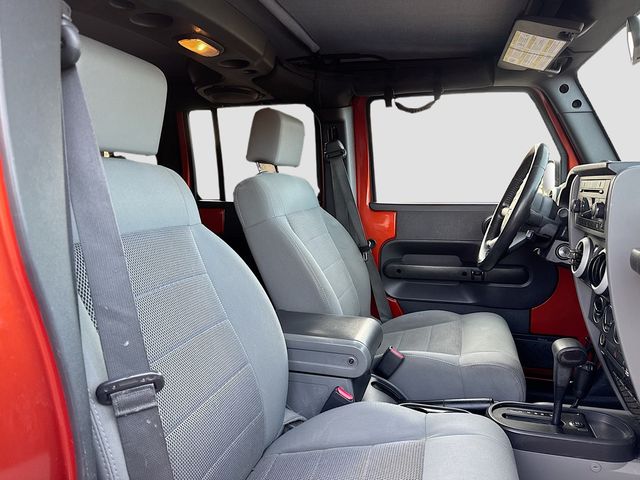 2009 Jeep Wrangler Unlimited 4WD 4dr Sahara - 22936445 - 17