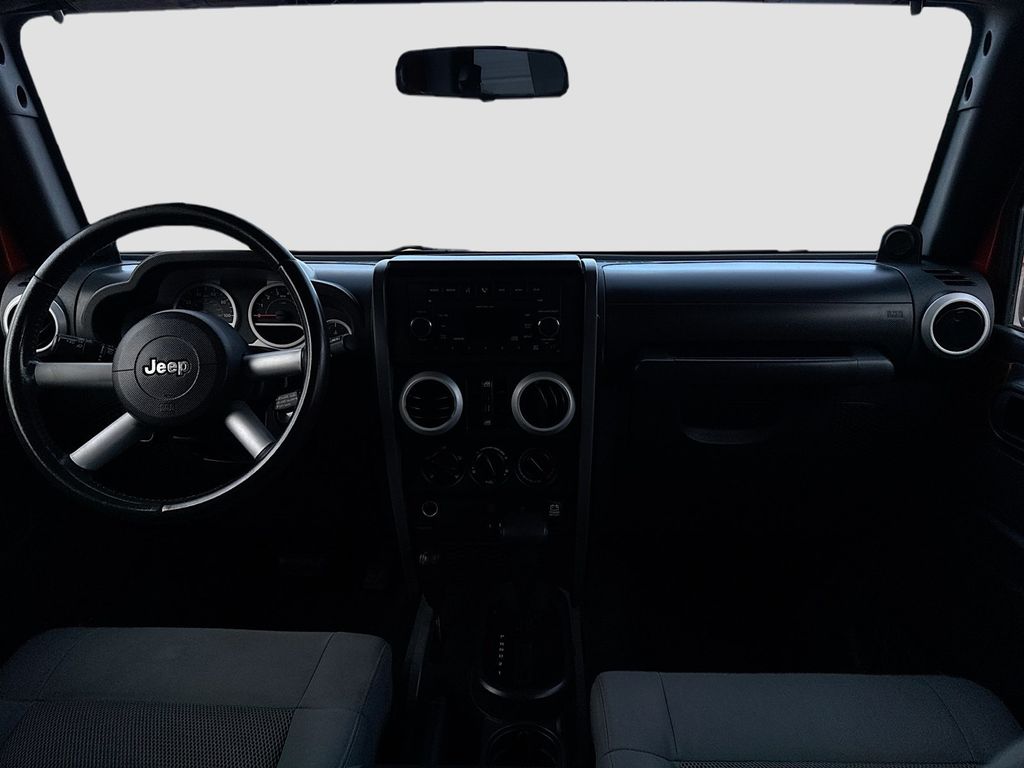 2009 Jeep Wrangler Unlimited 4WD 4dr Sahara - 22936445 - 19