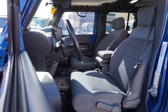 2009 Jeep Wrangler Unlimited RUBICON, 4X4, AFTERMARKET FRONT & REAR BUMPERS, NEW TIRES - 23015097 - 19