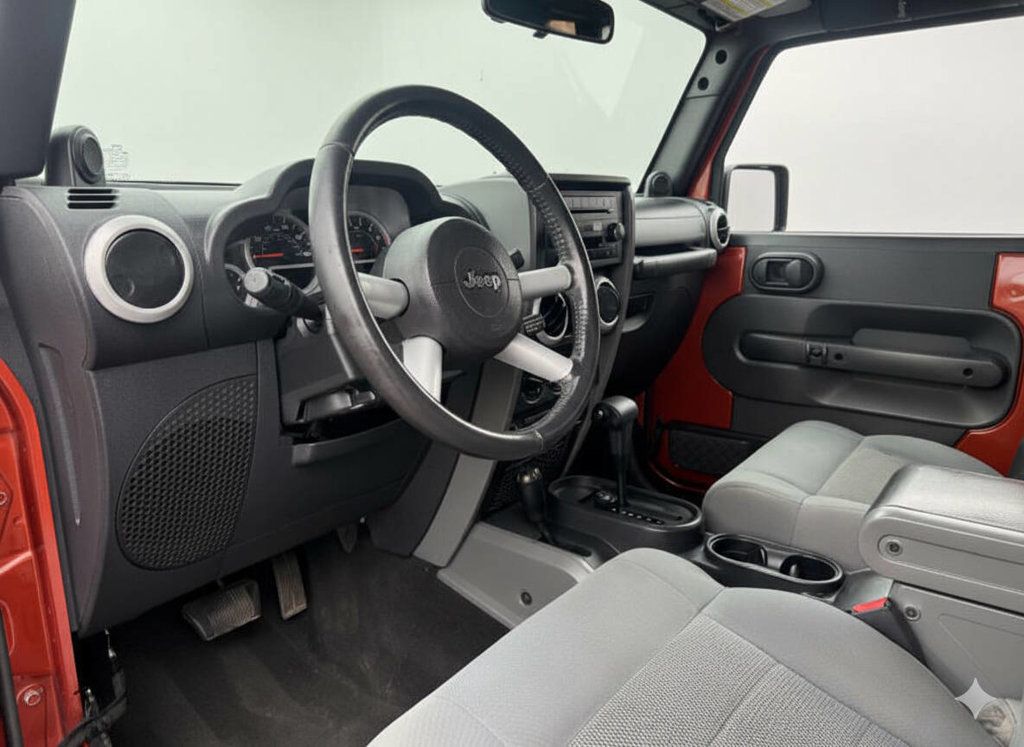 2009 Jeep Wrangler Unlimited Sahara 4x4 4dr SUV - 22936445 - 9