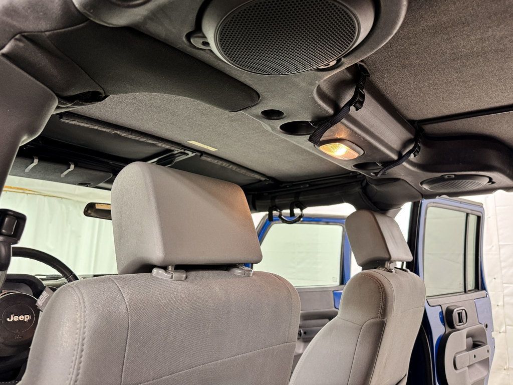 2009 Jeep Wrangler Unlimited SAHARA 4X4 WITH REMOVABLE TOP - 23027097 - 9