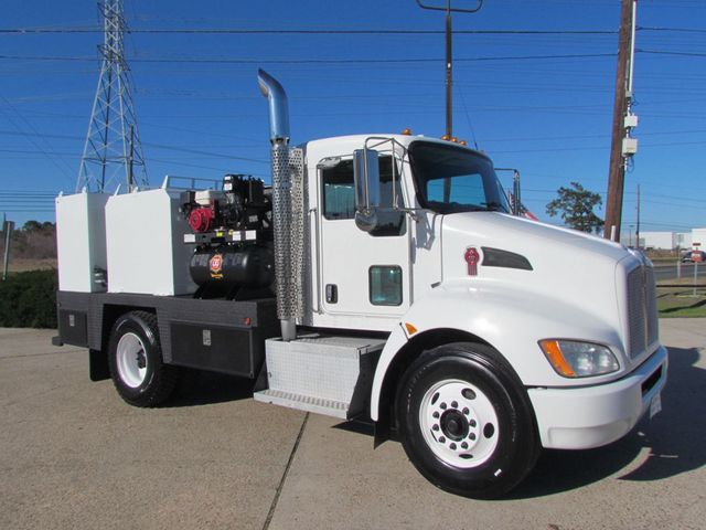 2009 Kenworth T370 Fuel - Lube Service Truck - 19960074 - 1