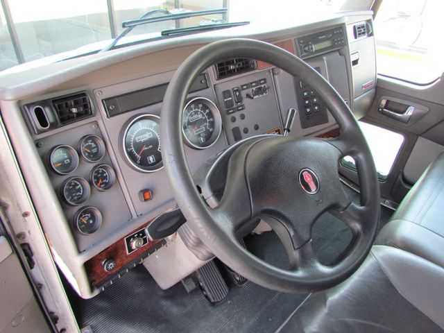 2009 Kenworth T370 Fuel - Lube Service Truck - 19960074 - 19