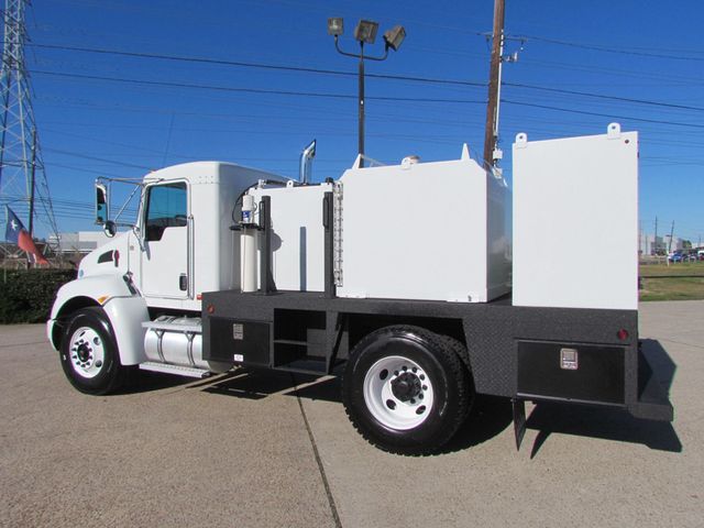2009 Kenworth T370 Fuel - Lube Service Truck - 19960074 - 7