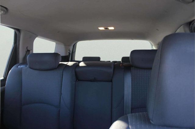 2009 Kia Borrego 2WD 4dr V6 LX - 22971114 - 10