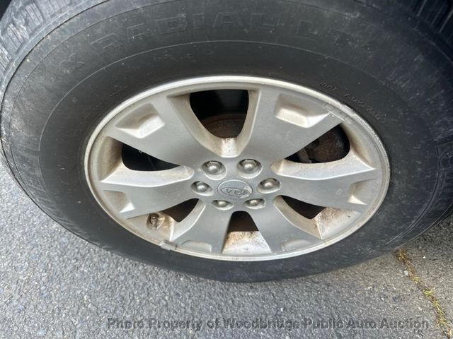 2009 Kia Borrego 4WD 4dr V6 LX - 23027747 - 11