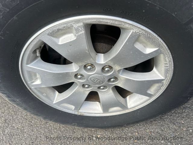 2009 Kia Borrego 4WD 4dr V6 LX - 23027747 - 13