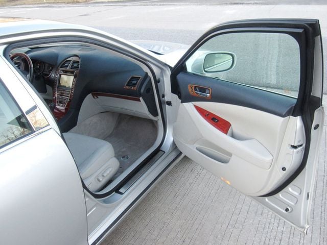 2009 Lexus ES 350 4dr Sedan - 22765024 - 20