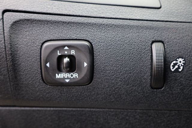 2009 Lexus ES 350 4dr Sedan - 23006231 - 32