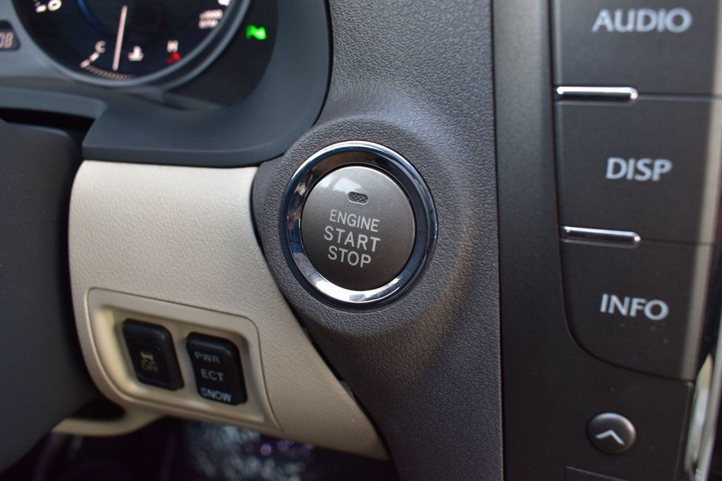 2009 Lexus IS 250 4dr Sport Sedan Automatic AWD - 22999747 - 16