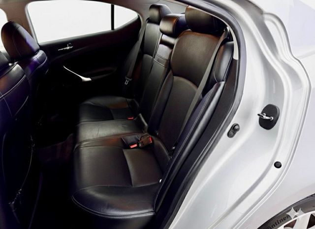 2009 Lexus IS 250 AWD 4dr Sedan, well Maintained!! - 22946454 - 11