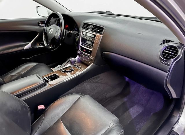 2009 Lexus IS 250 AWD 4dr Sedan, well Maintained!! - 22946454 - 12