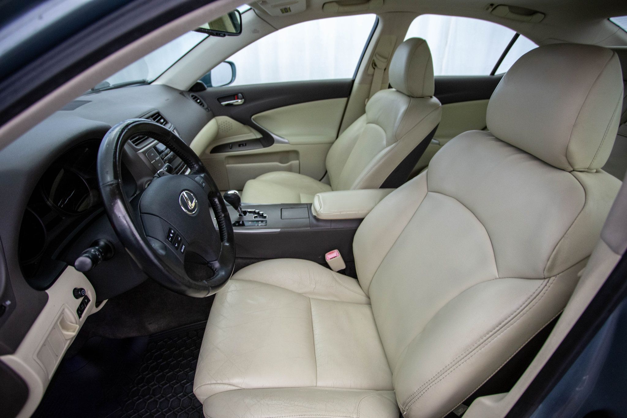 2009 Lexus IS 250 photo 19