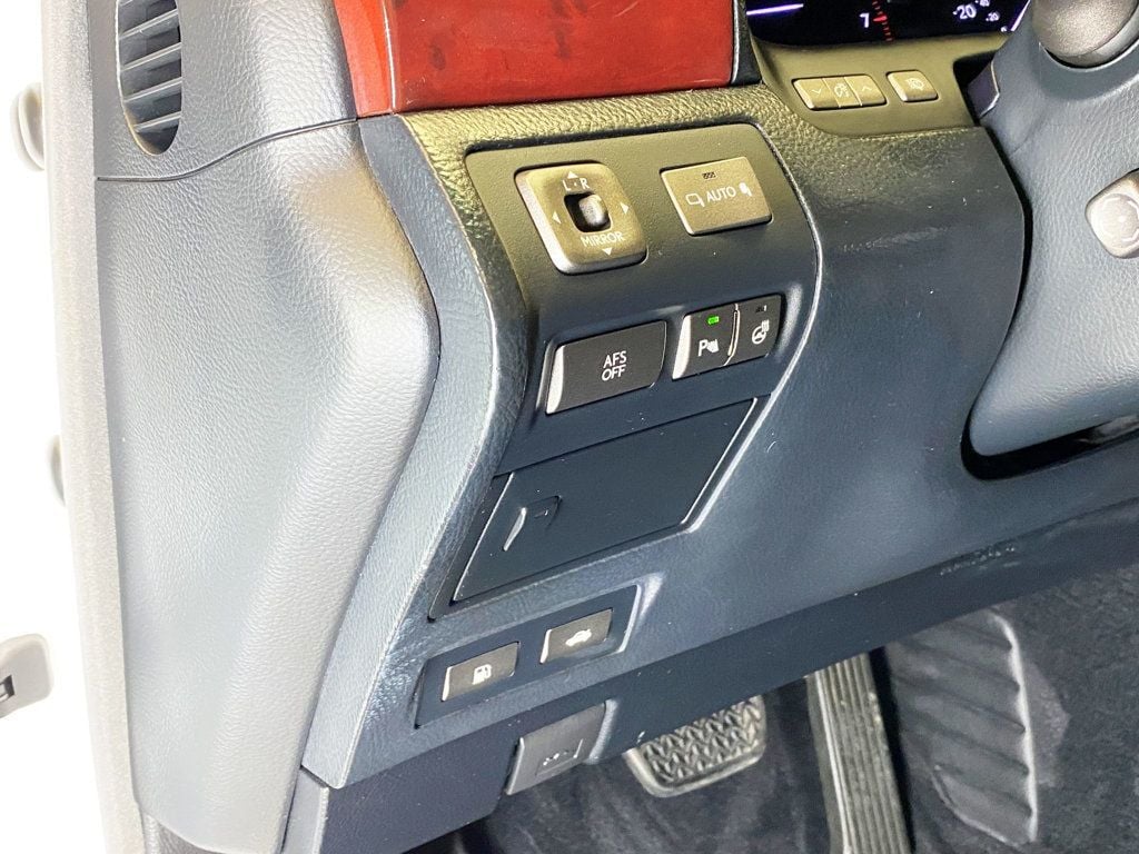 2009 Lexus LS 460 4dr Sedan AWD - 22945044 - 18