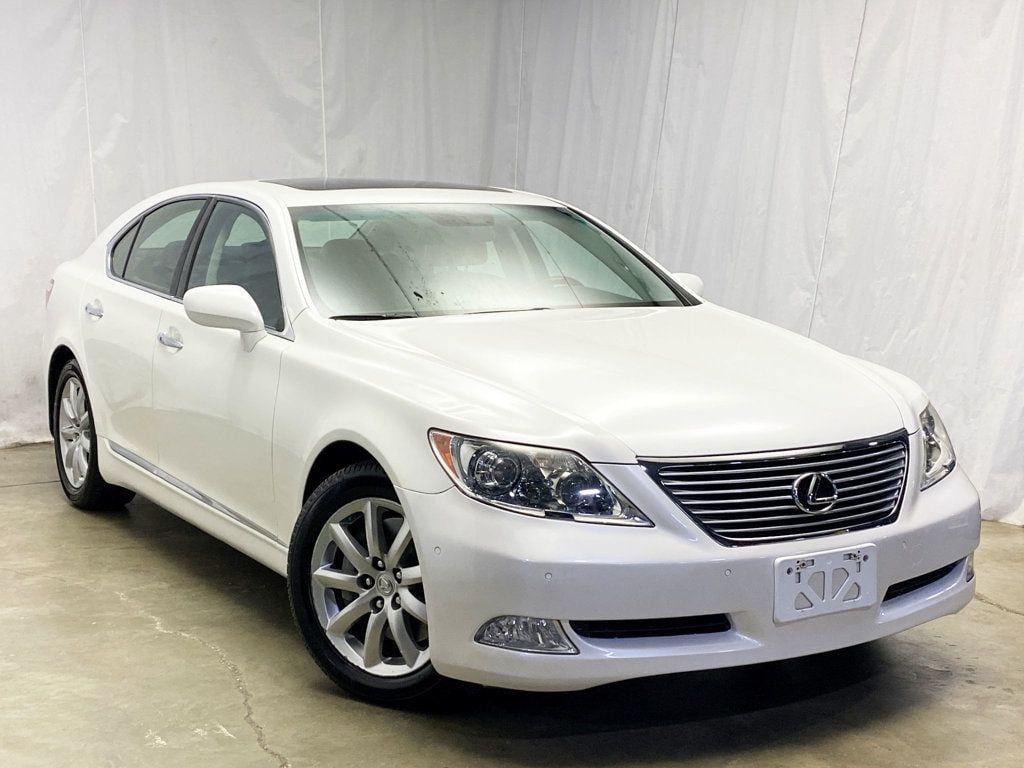 2009 Lexus LS 460 photo 2