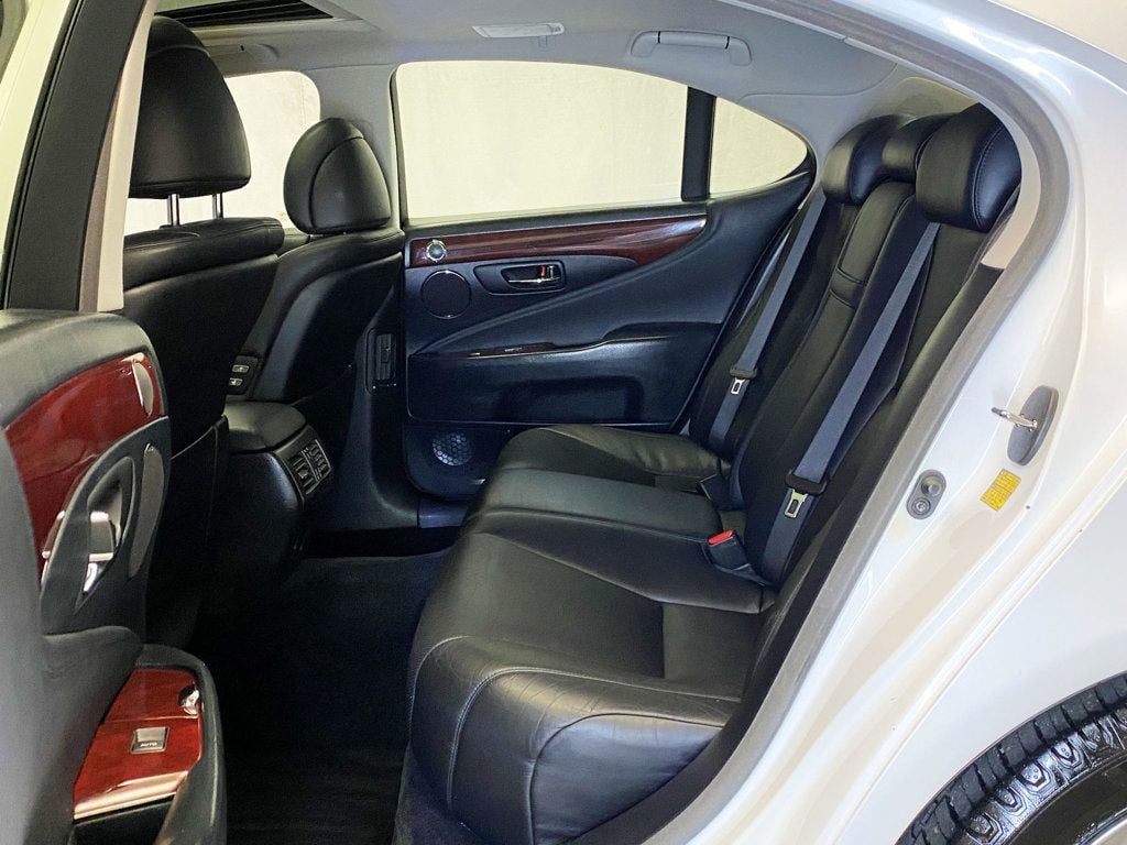 2009 Lexus LS 460 4dr Sedan AWD - 22945044 - 19