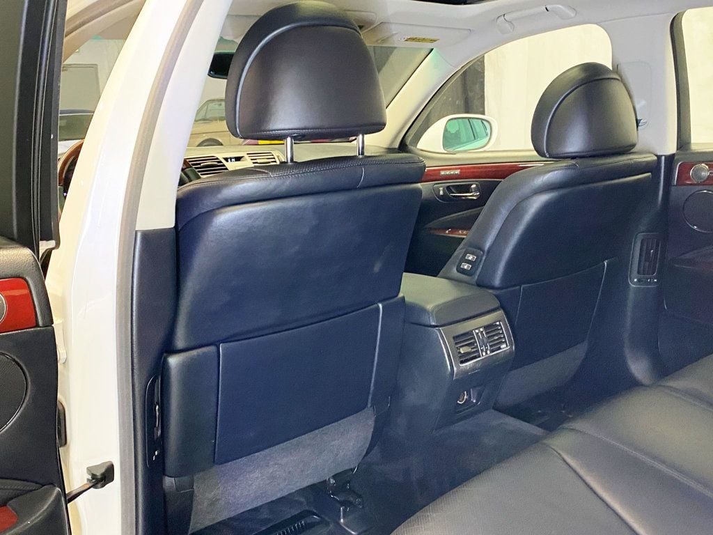 2009 Lexus LS 460 4dr Sedan AWD - 22945044 - 20