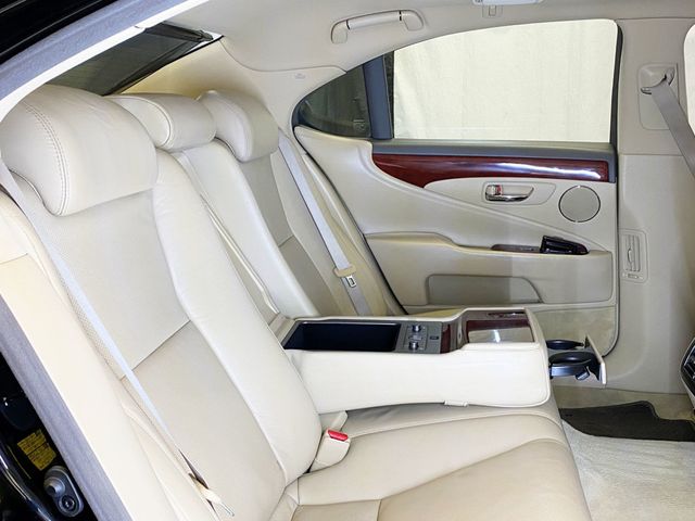 2009 Lexus LS 460 4dr Sedan AWD - 22954998 - 50