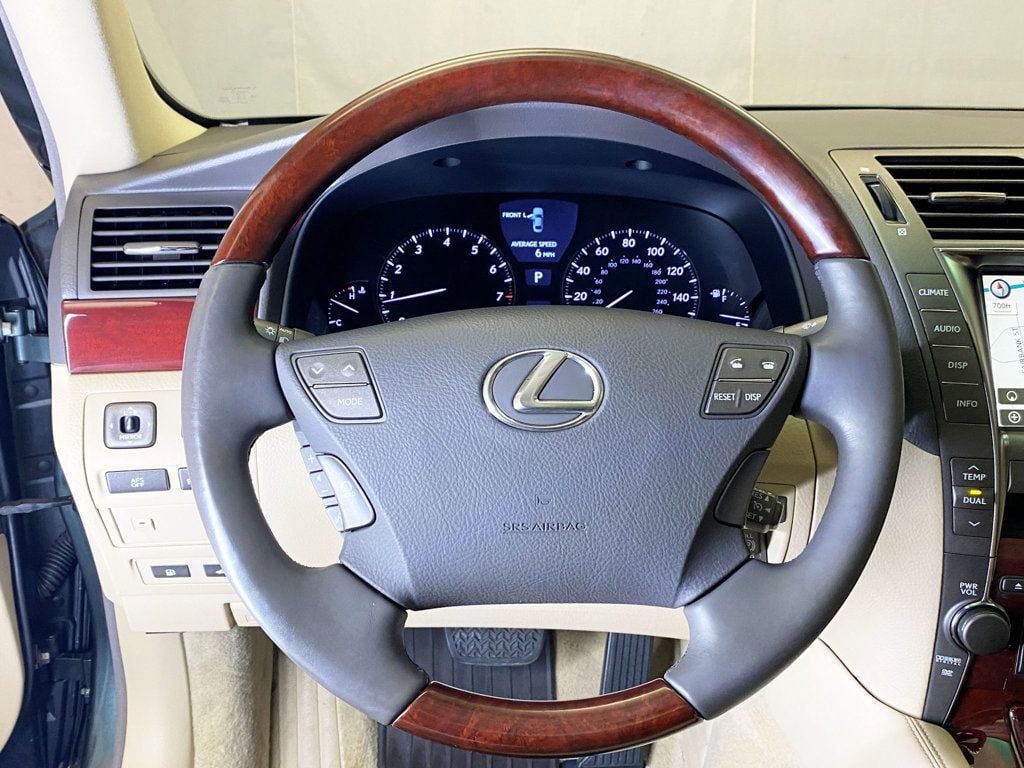 2009 Lexus LS 460 AWD photo 17