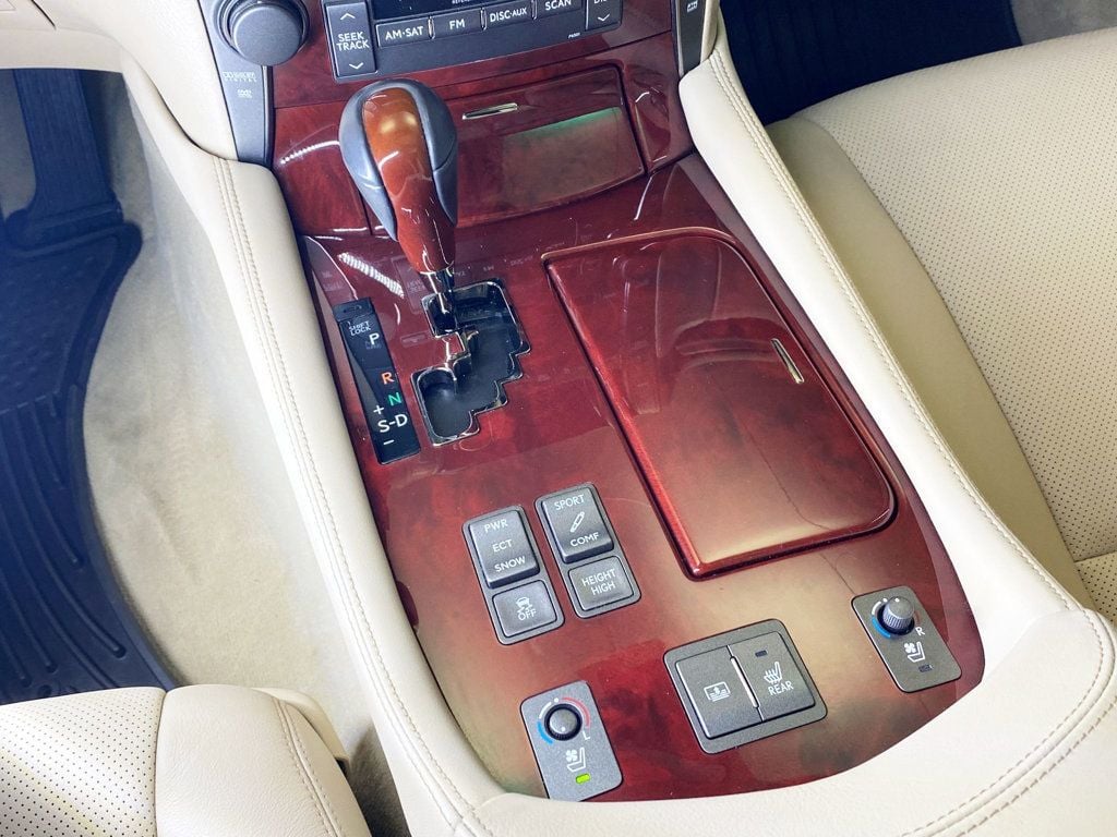 2009 Lexus LS 460 AWD photo 25