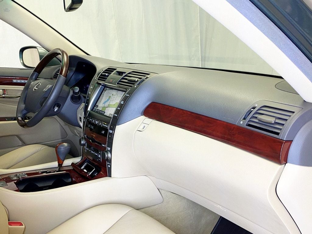 2009 Lexus LS 460 AWD photo 37
