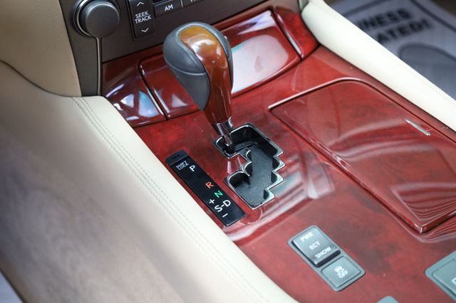 2009 Lexus LS 460 4dr Sedan RWD - 22928723 - 39