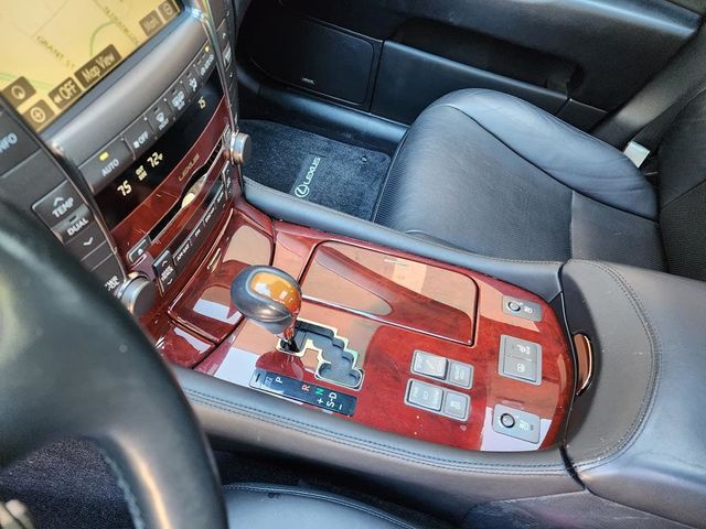 2009 Lexus LS 460 4dr Sedan RWD - 22096323 - 17