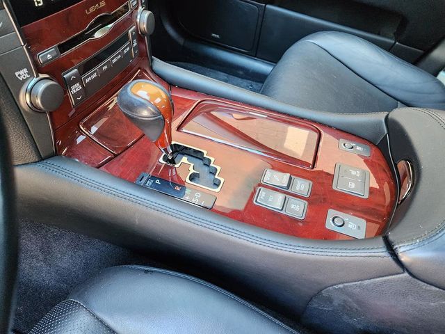 2009 Lexus LS 460 4dr Sedan RWD - 22096323 - 18