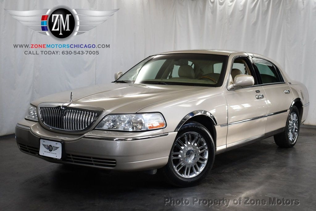 2009 Lincoln Town Car 4dr Sedan Signature Limited - 22677870 | Video 1