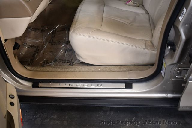 2009 Lincoln Town Car 4dr Sedan Signature Limited - 22677870 - 6